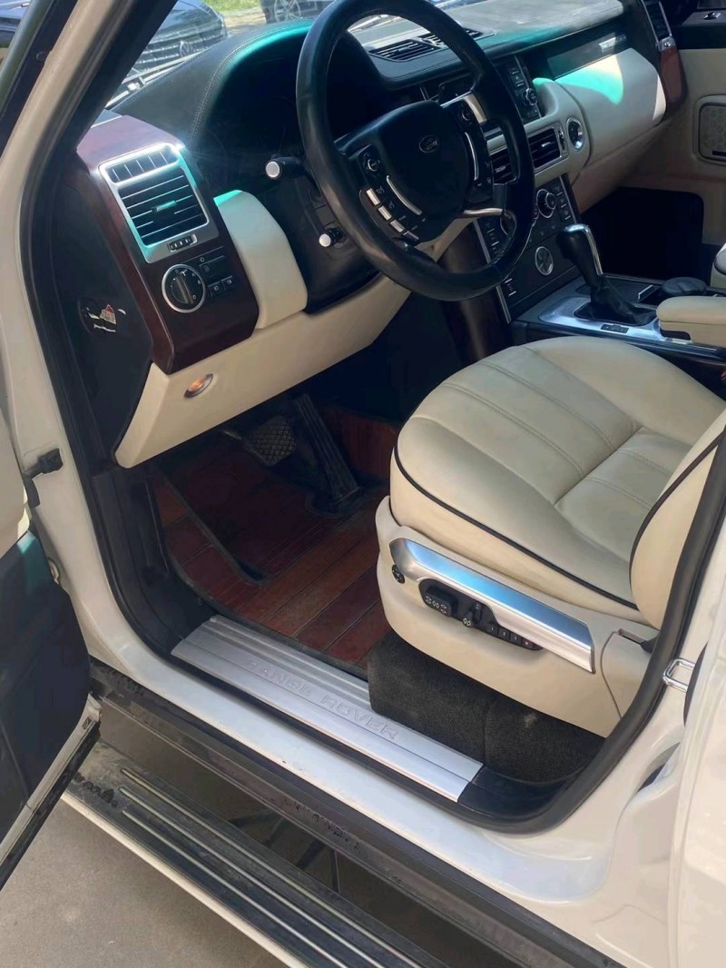 保定12年路虎揽胜行政4