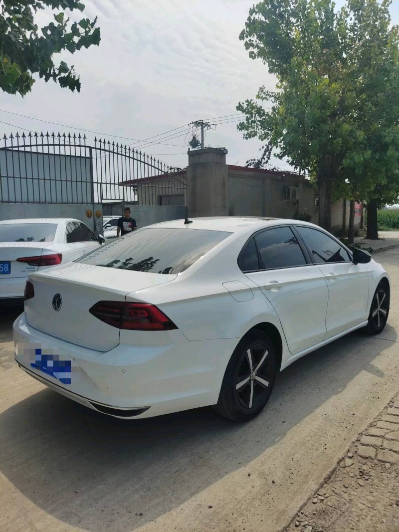 保定19年大众凌渡8