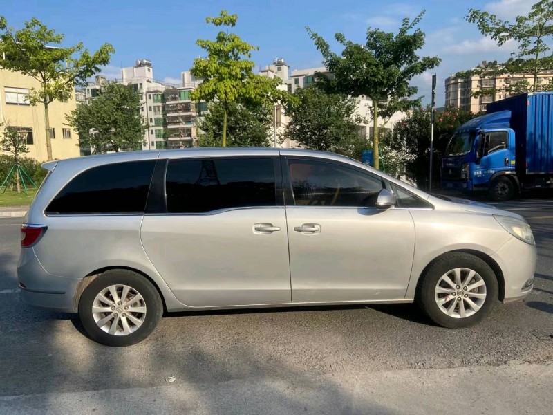 广州11年别克GL84