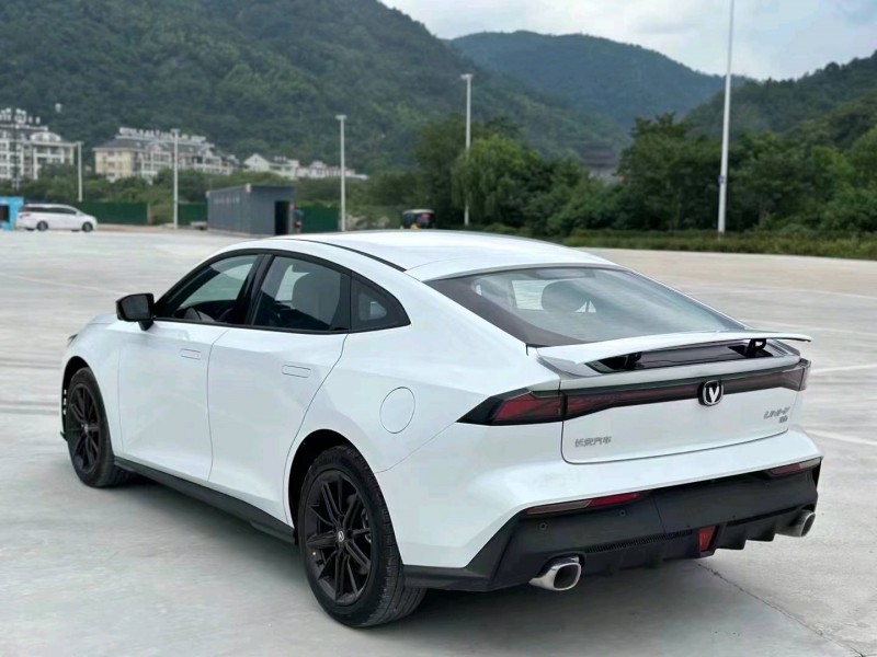 溫州23年長安汽車UNI-V6