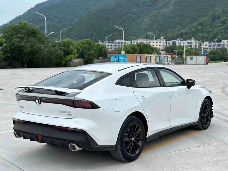 溫州23年長安汽車UNI-V8