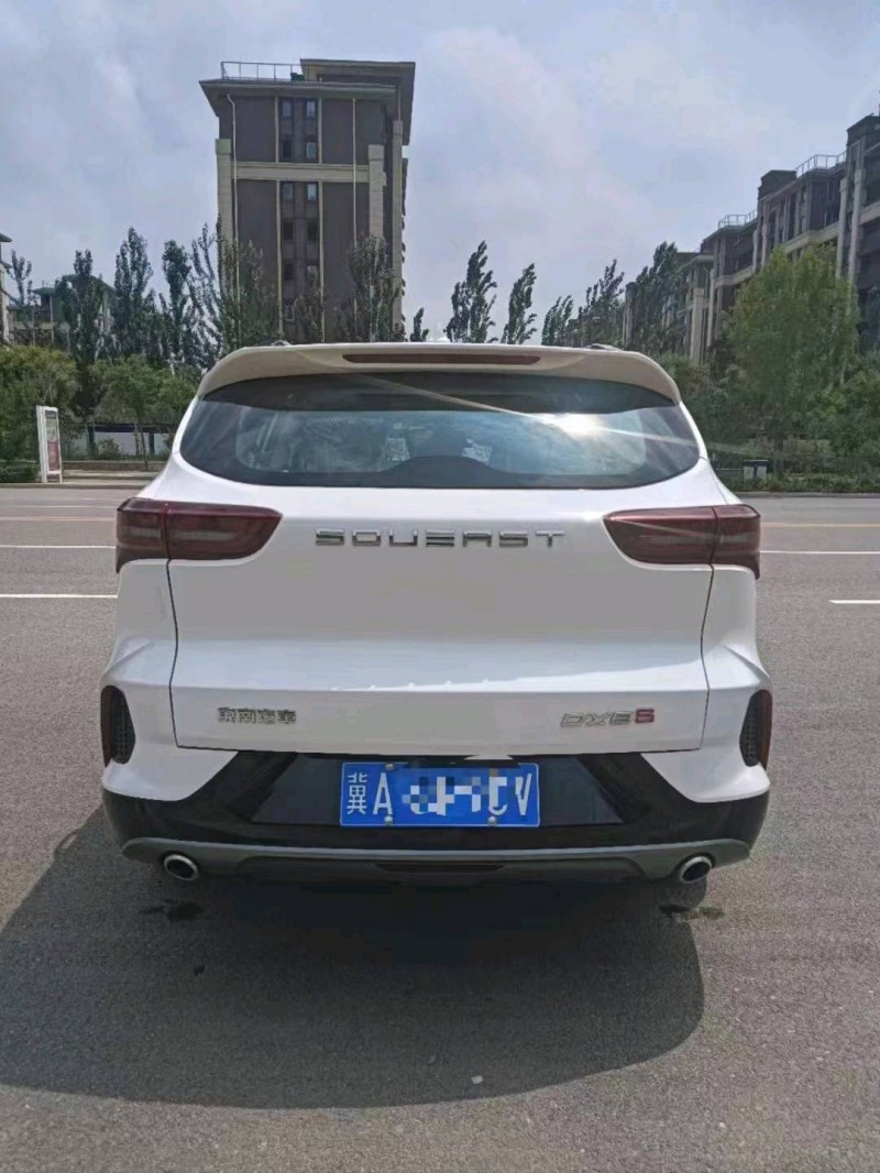 保定23年东南汽车DX82