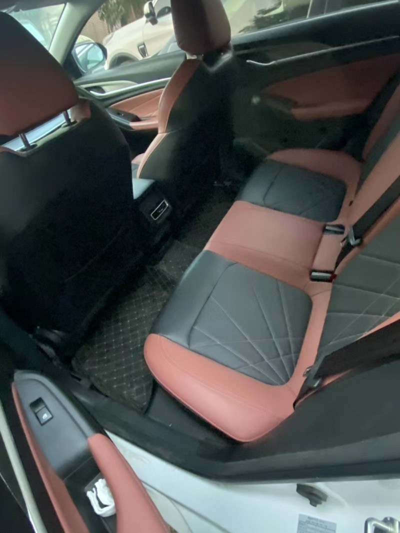 济宁22年长安汽车逸动5