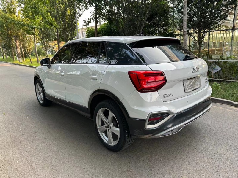 济宁22年奥迪Q24