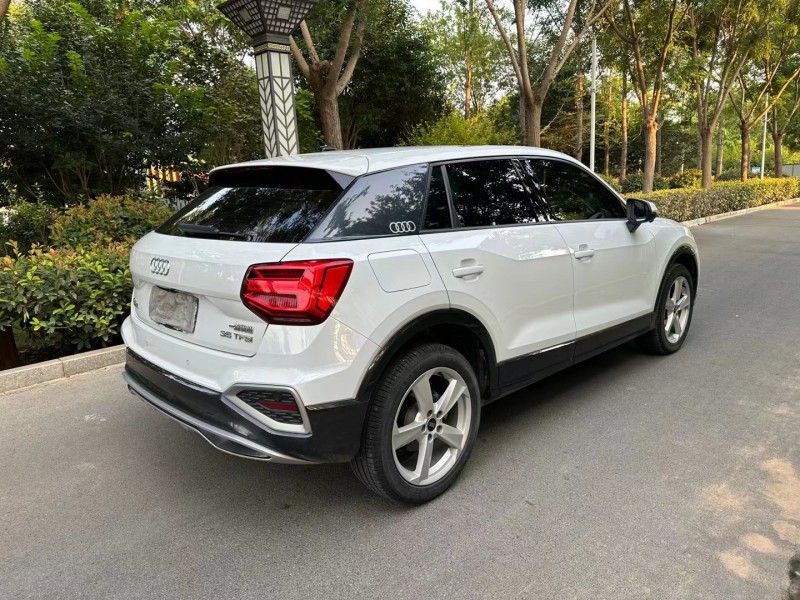 济宁22年奥迪Q25