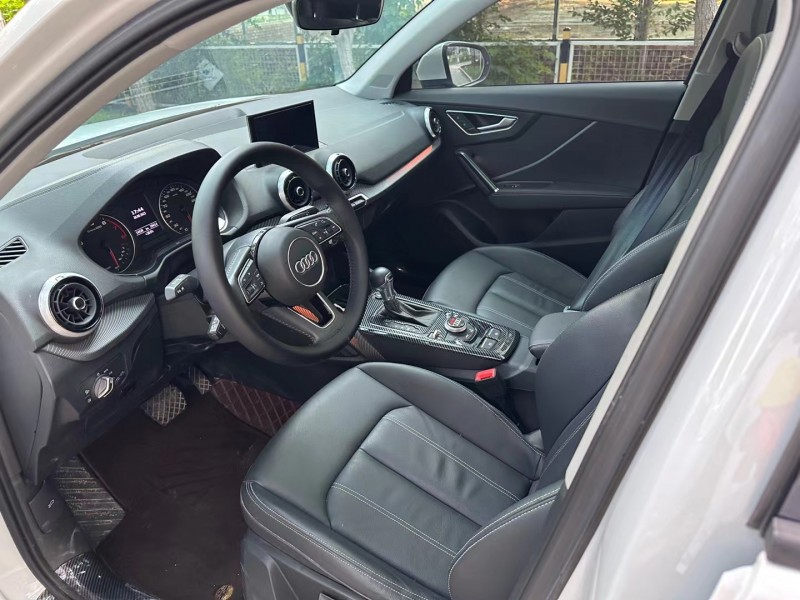 济宁22年奥迪Q27