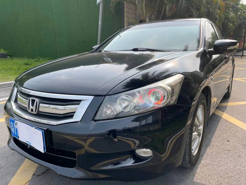 佛山10年本田雅阁2