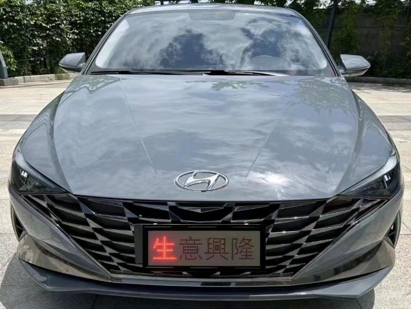 珠海22年现代伊兰特1