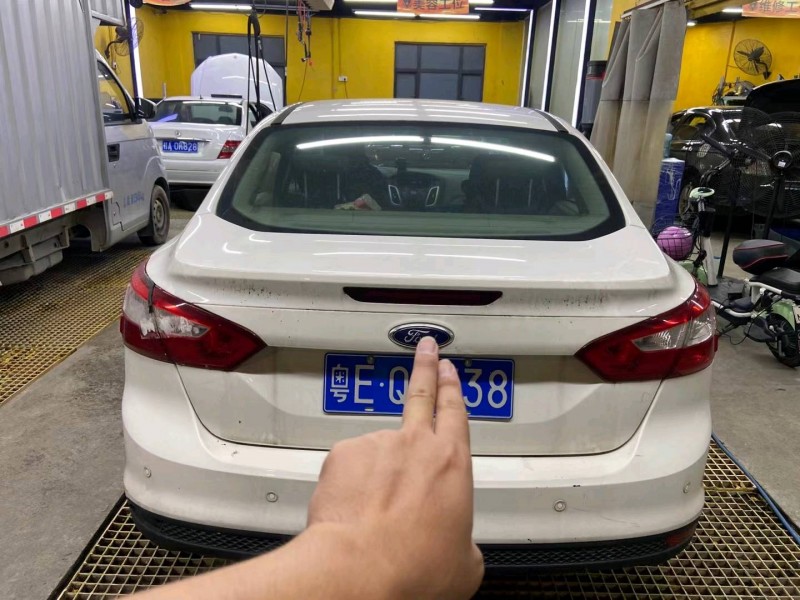 广州15年福特福克斯2