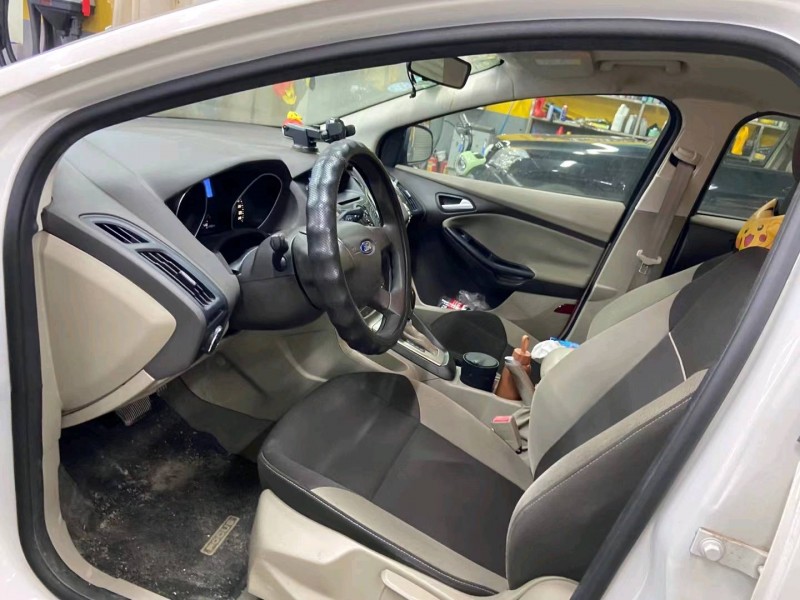 广州15年福特福克斯4