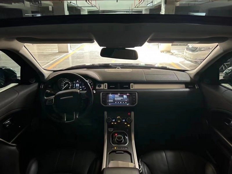 济宁16年路虎极光6