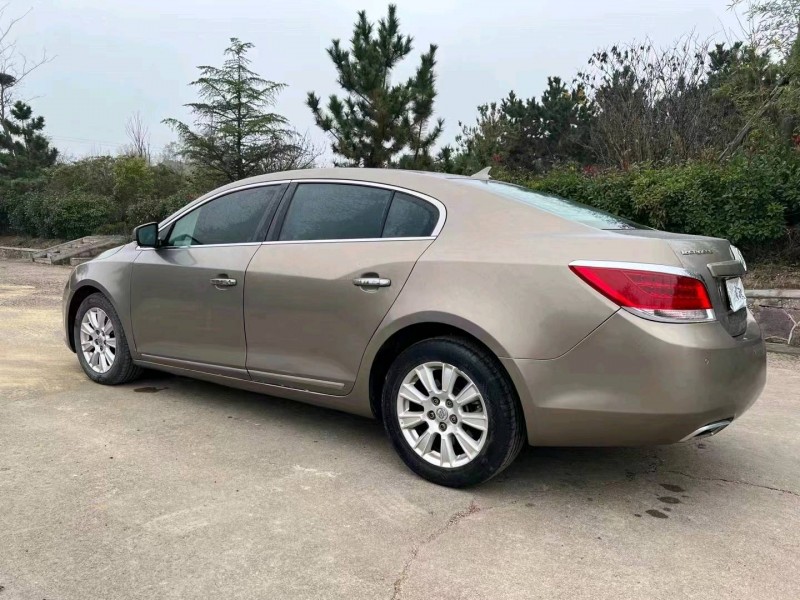 枣庄10年别克君越9