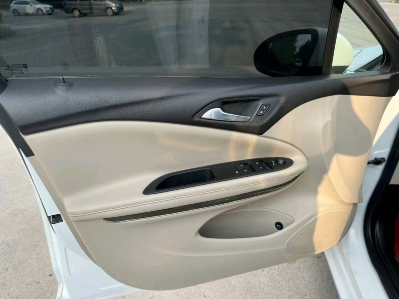 沈阳18年别克威朗3