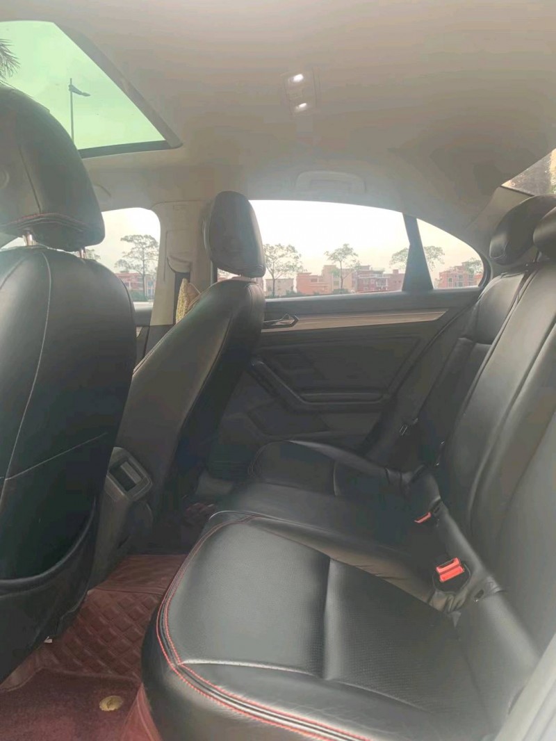 佛山16年大众凌渡8