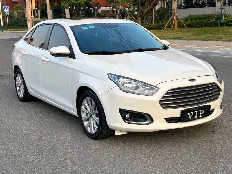 枣庄16年福特福睿斯3