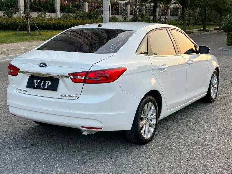 枣庄16年福特福睿斯8