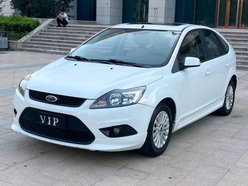 枣庄16年福特福克斯2