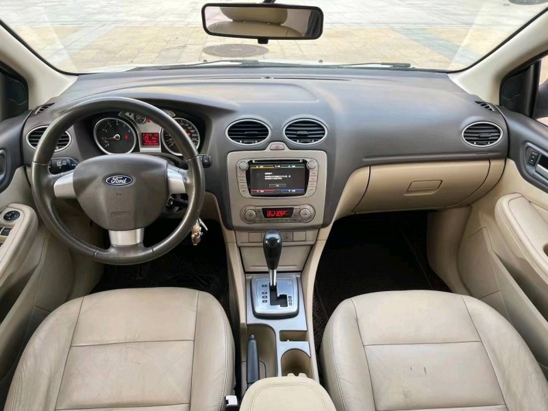 枣庄16年福特福克斯5