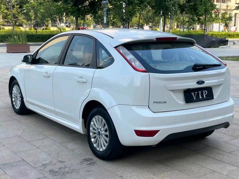 枣庄16年福特福克斯7