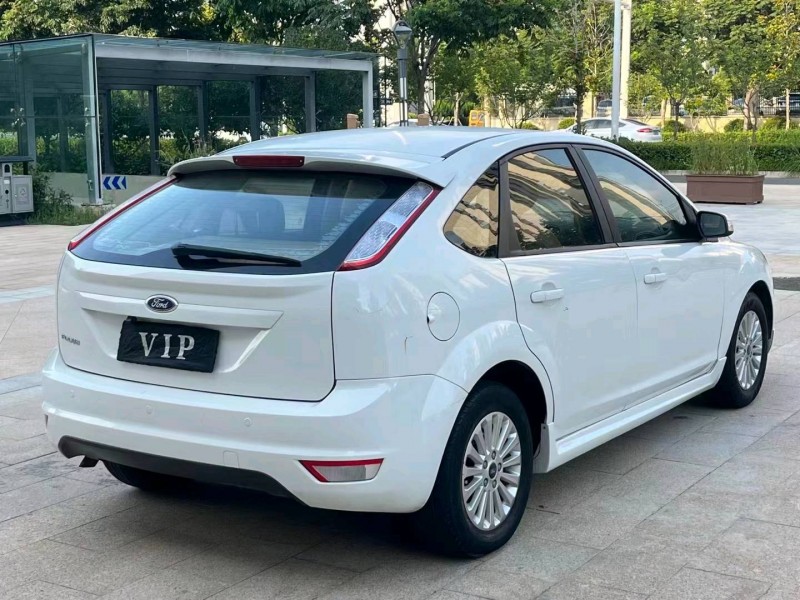 枣庄16年福特福克斯8