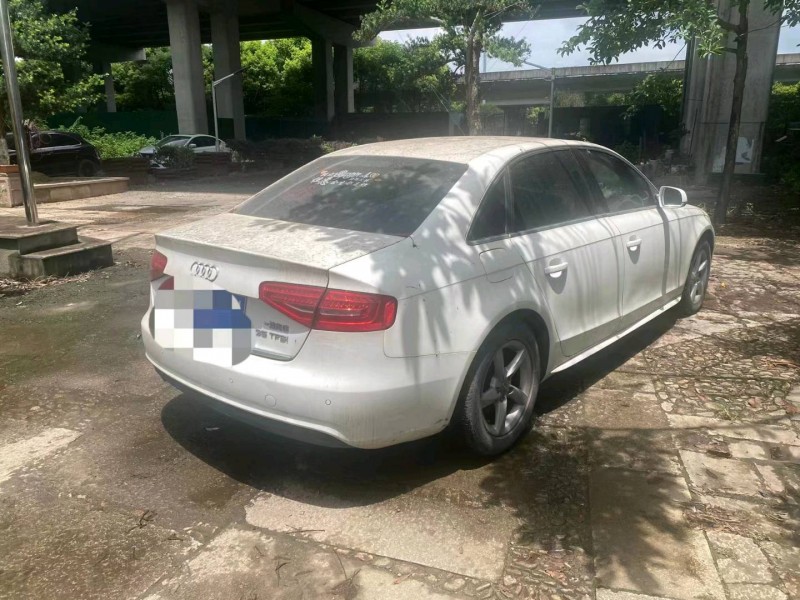 嘉兴14年奥迪A4L7