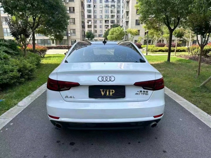 嘉兴17年奥迪A4L9