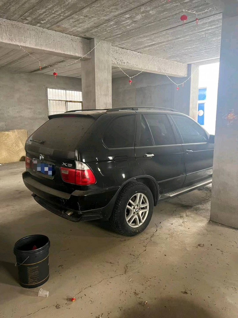 徐州07年宝马X57