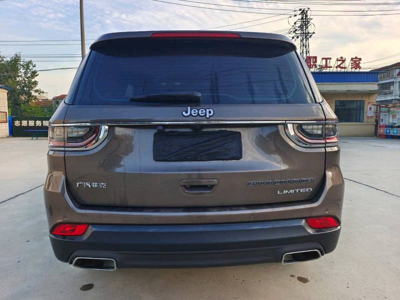 襄陽19年Jeep指揮官9