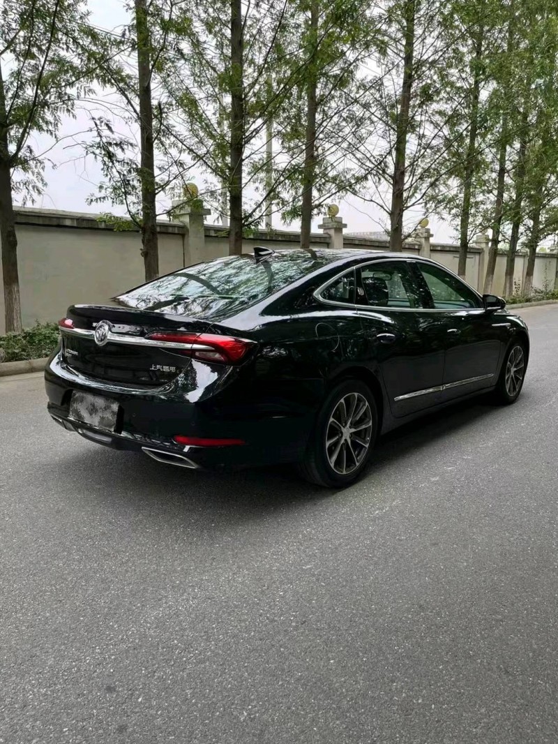 徐州20年别克君越8