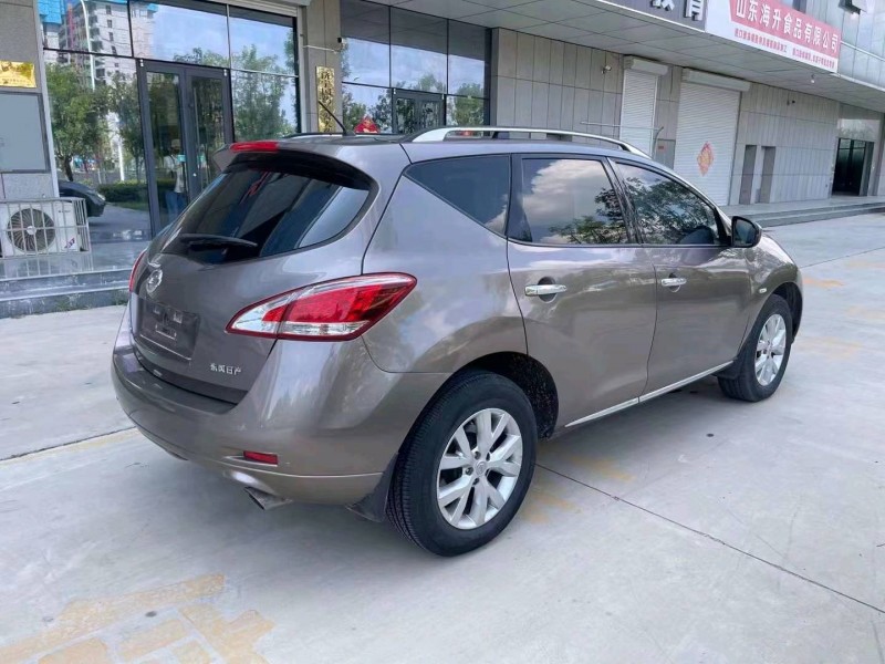 济宁12年日产楼兰8