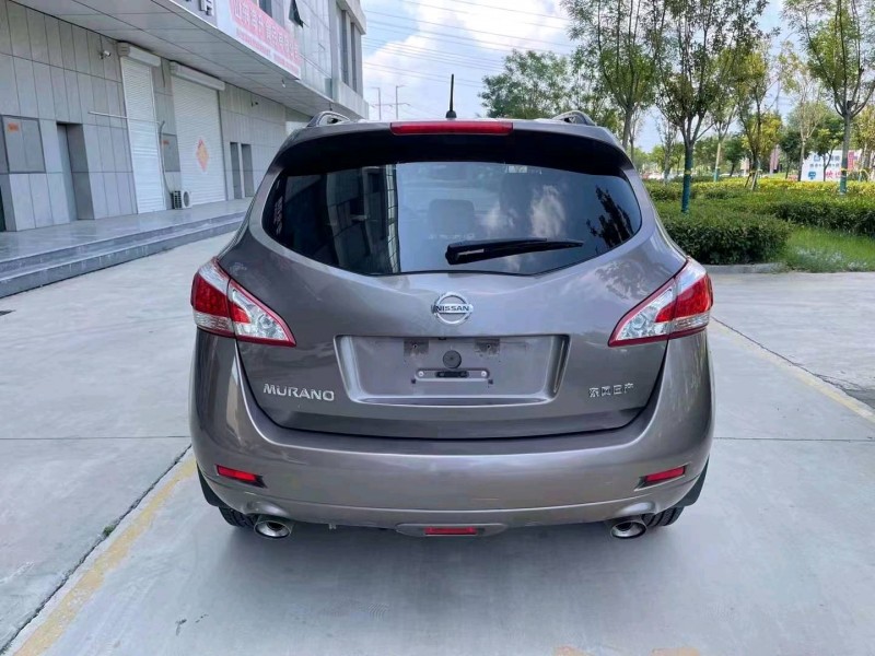 济宁12年日产楼兰9