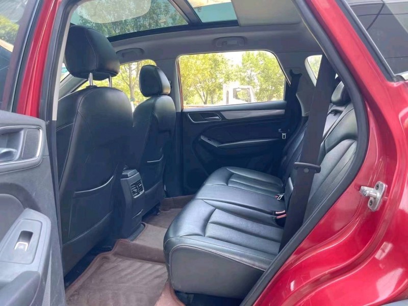 济宁16年荣威RX54