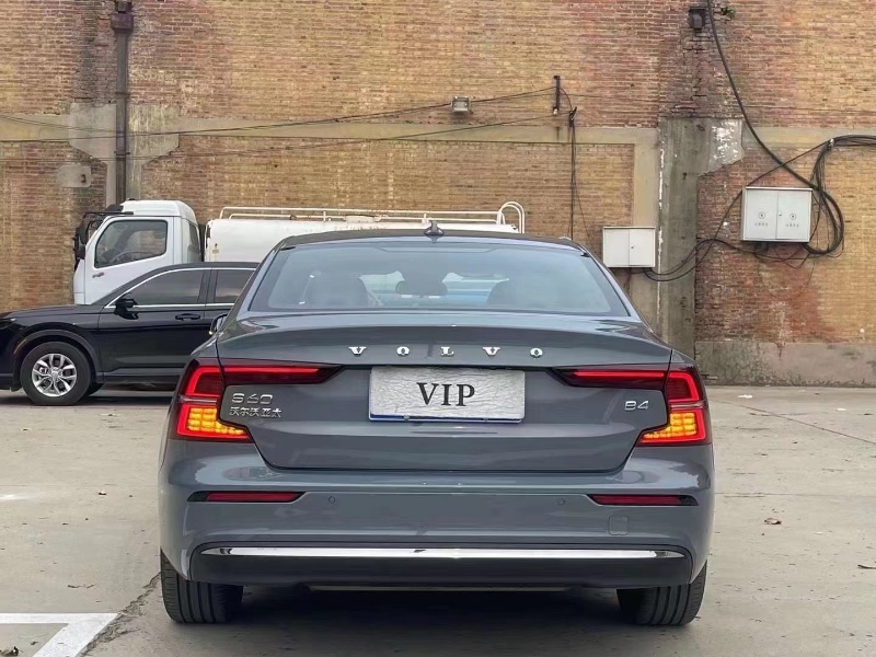 保定23年沃尔沃S60L2