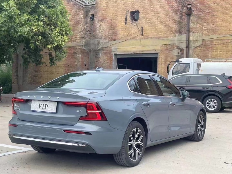 保定23年沃尔沃S60L3