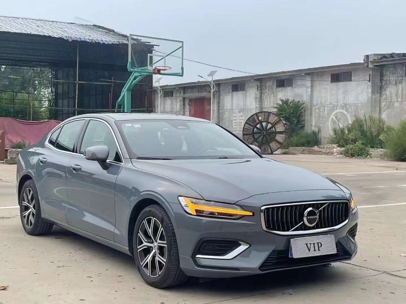 保定23年沃尔沃S60L4