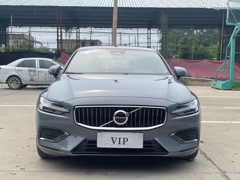 保定23年沃尔沃S60L1