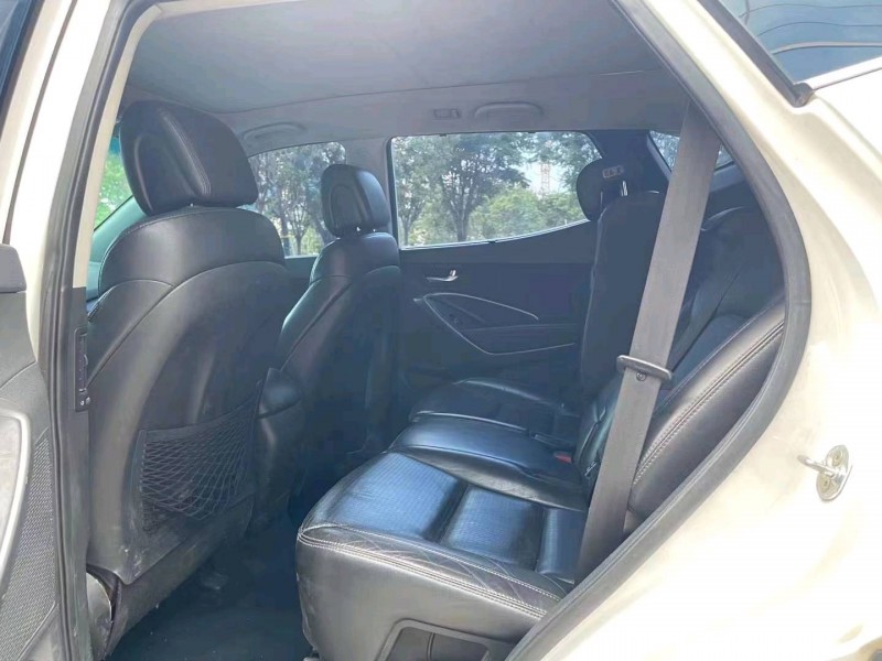 济宁13年现代全新胜达4