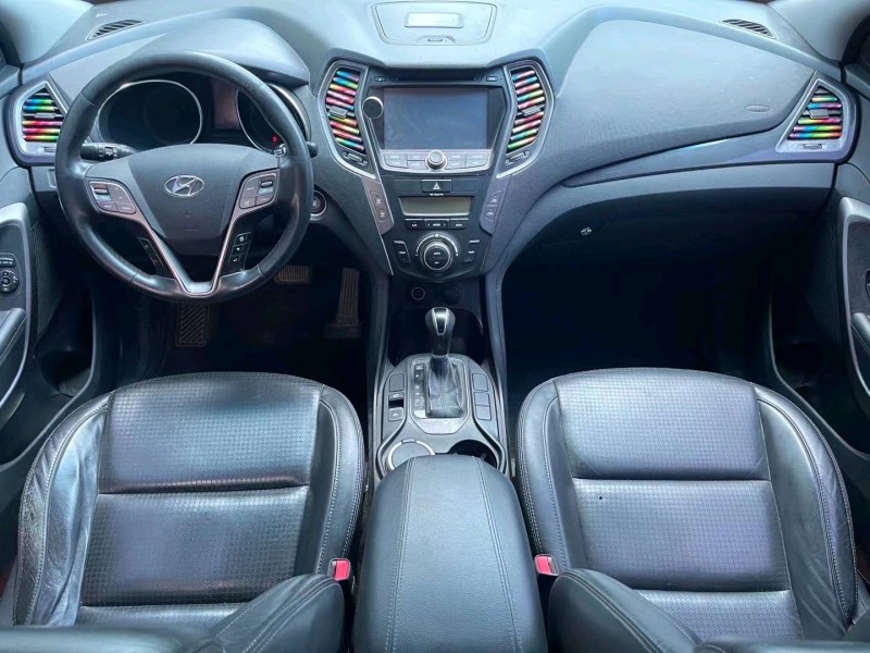 济宁13年现代全新胜达5