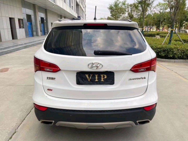 济宁13年现代全新胜达9