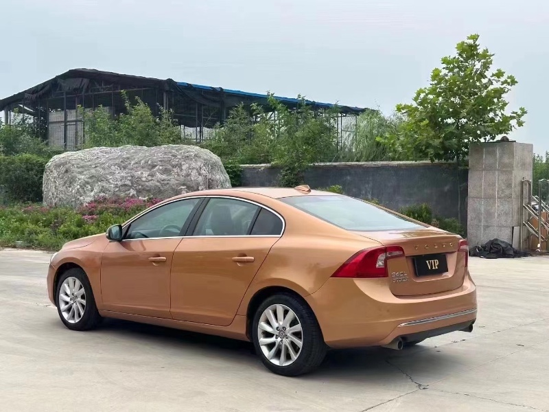 青岛15年沃尔沃S60L8