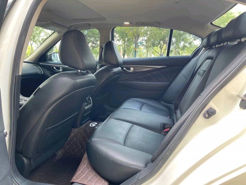 济宁17年英菲尼迪Q50L6