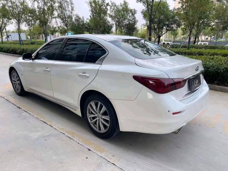 济宁17年英菲尼迪Q50L8