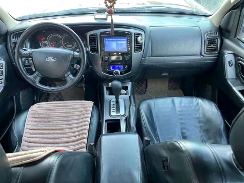 济宁11年福特翼虎5