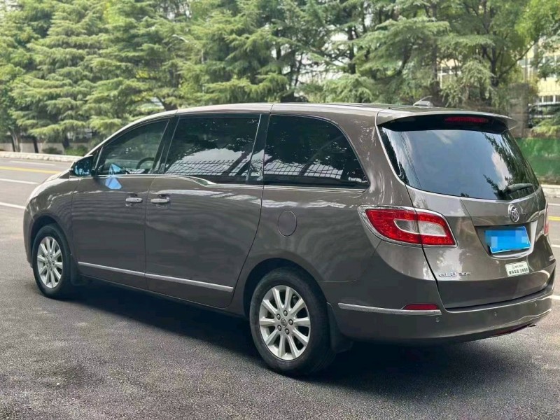 枣庄13年别克GL86