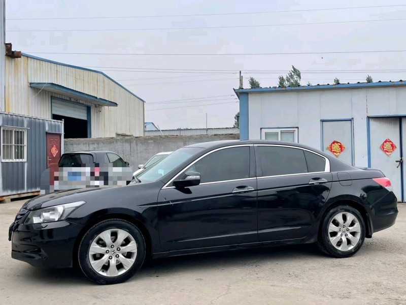 济宁11年本田雅阁3