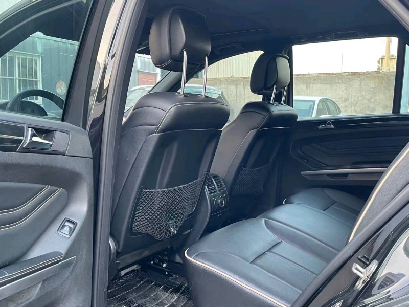 济宁11年奔驰ML6