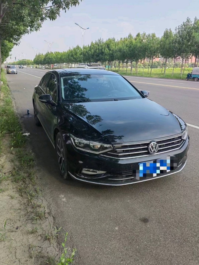 枣庄22年大众迈腾9