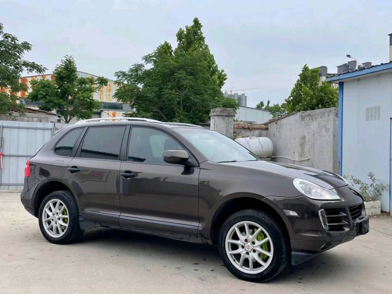 济宁10年保时捷卡宴2