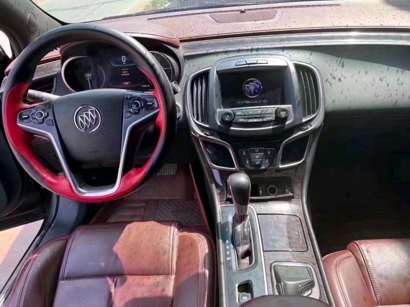 青岛15年别克君越3