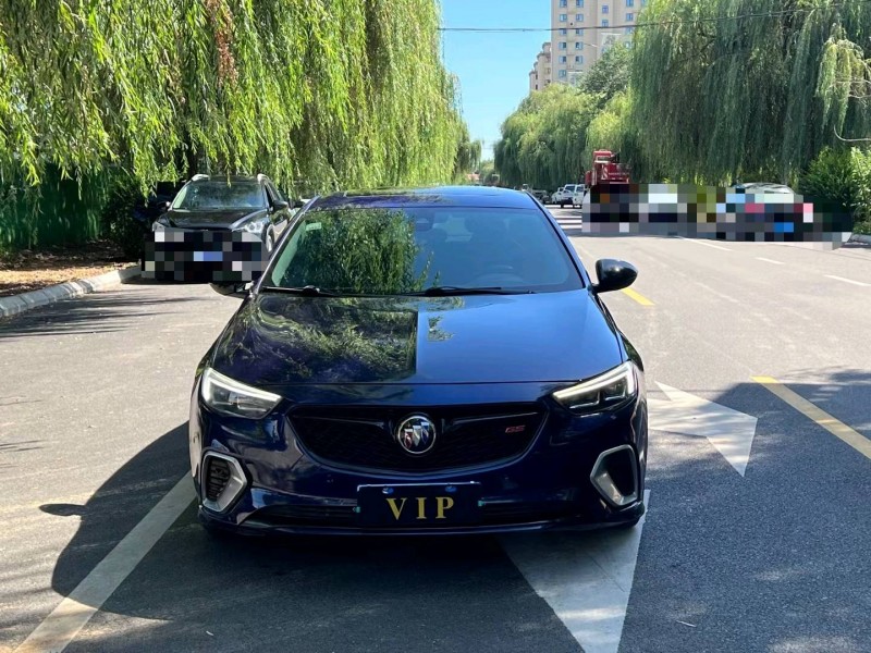 青岛19年别克君威1